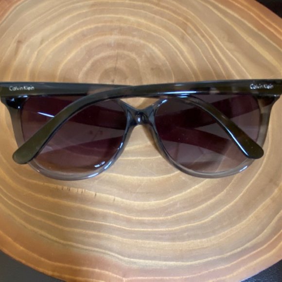 Calvin Klein Tortoise Shell Sunglasses - Picture 7 of 9
